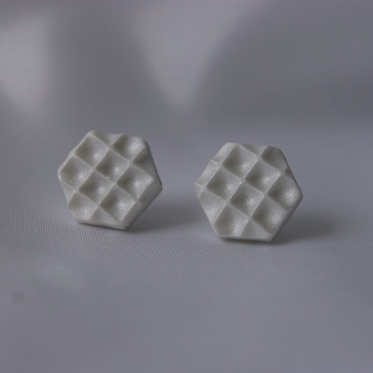 Studs - hexagon med rutor